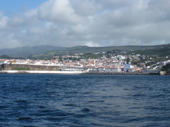 Nous quittons l'île..... Adios Terceira. Tu nous as régalés.